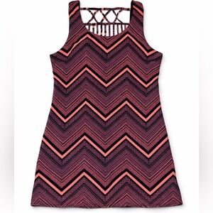 Sleeveless Chevron Shift Dress in Pink and Black